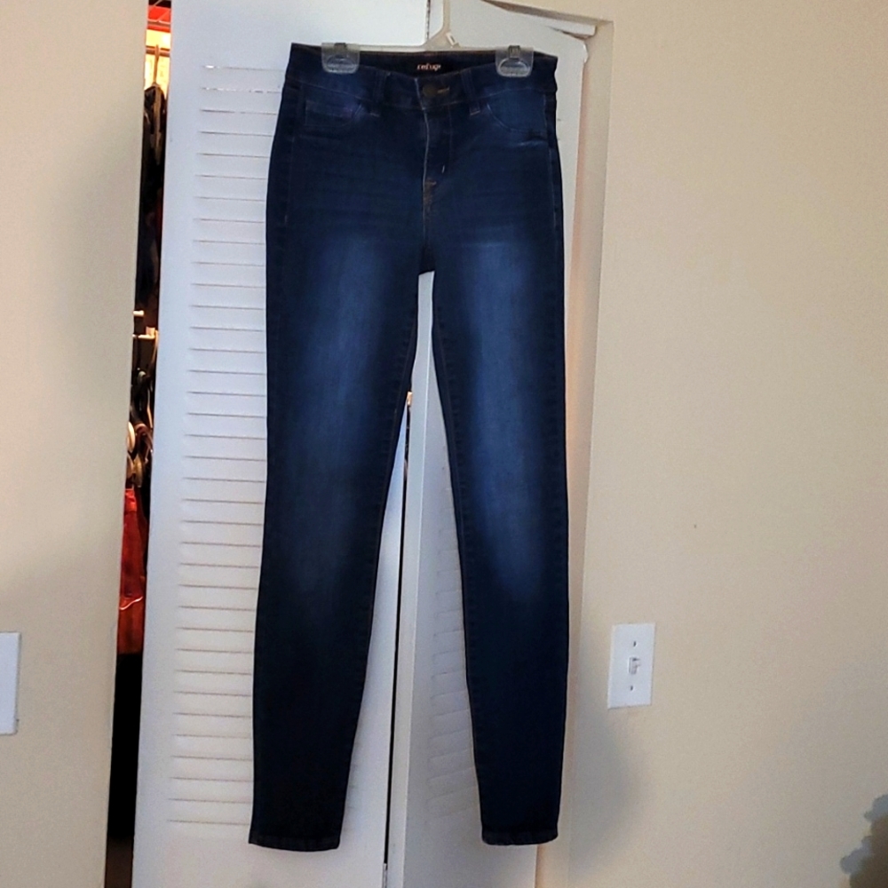 Dark wash woman's jeans refuge brand size 0